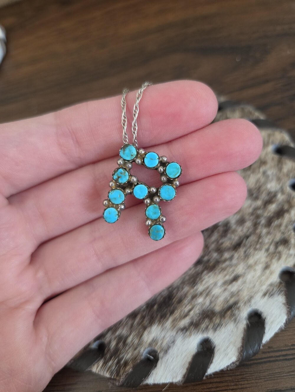 Kingman Turquoise R Necklace - Picture 2 of 3
